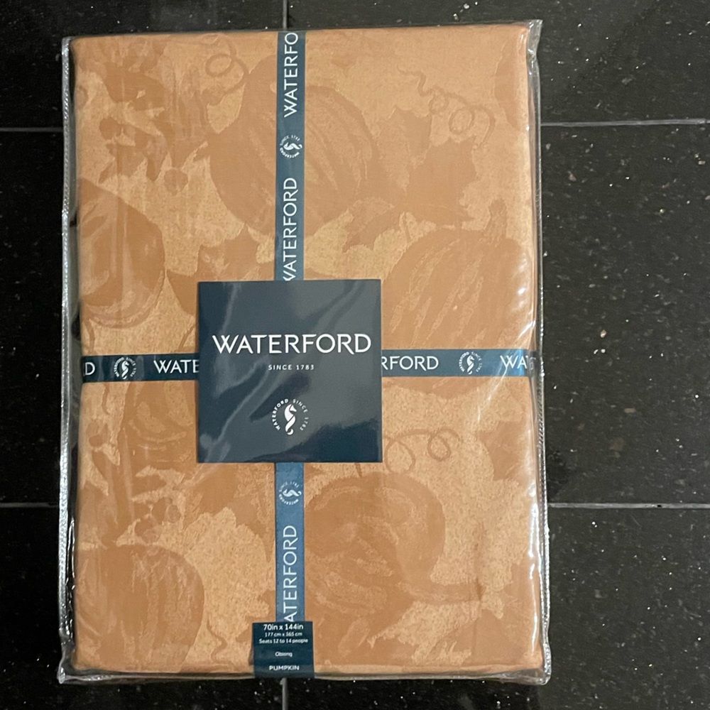 NWT Waterford Pumpkin Table Cloth 70in x 144in or 177 cm x 365 cm.